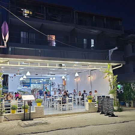 Wave N' Sea Apartments Himare Esterno foto