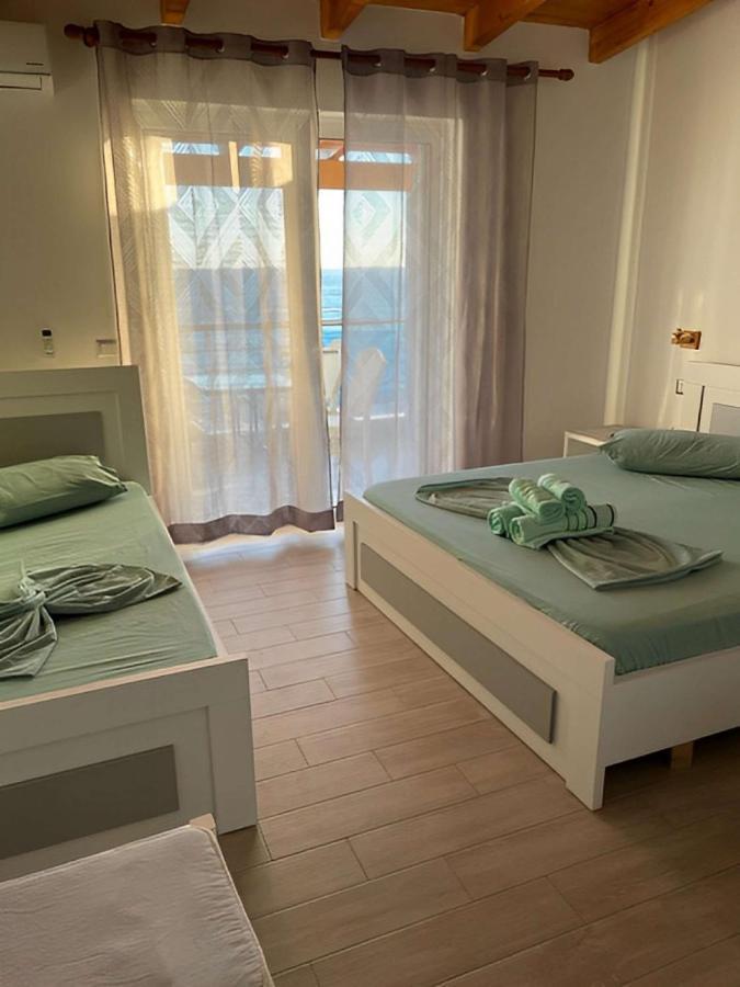 Wave N' Sea Apartments Himare Esterno foto
