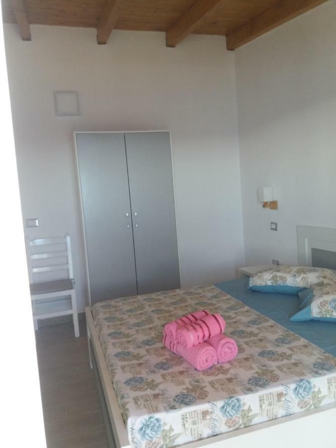 Wave N' Sea Apartments Himare Esterno foto